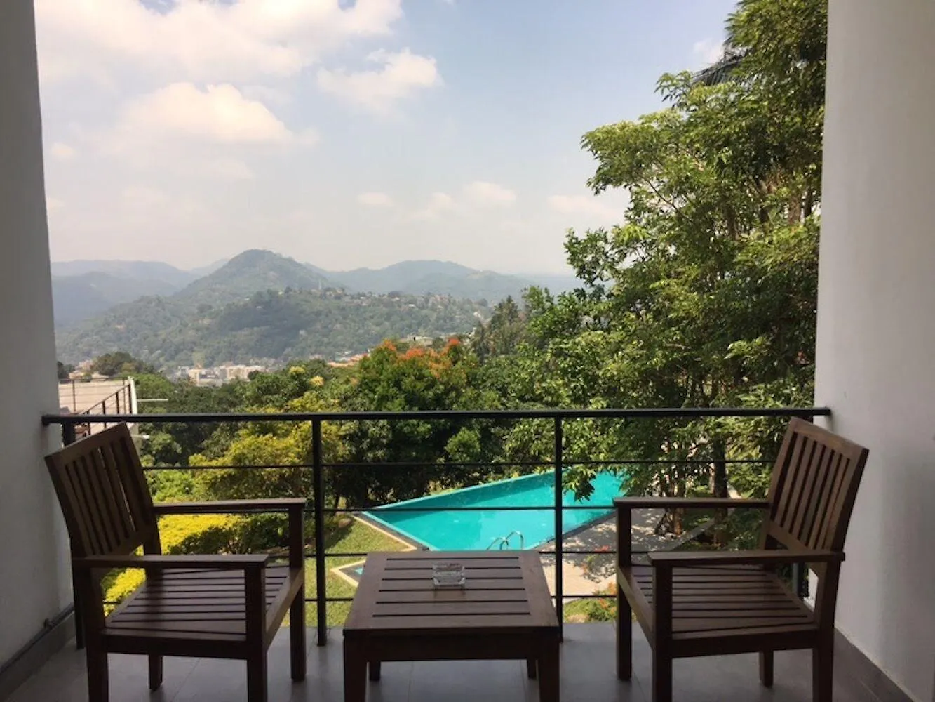 Hotel The Kandyan Villa